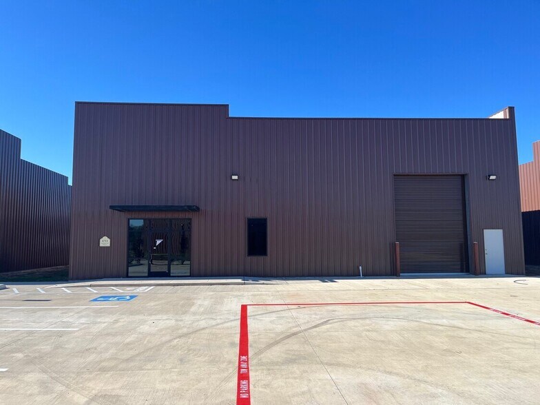 More Photos Of 4711 E Richey Rd, Humble Unknown For Lease