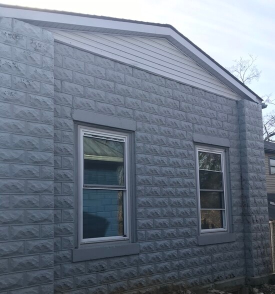 More Photos Of 11615 Main St, Louisville Freestanding For Sale