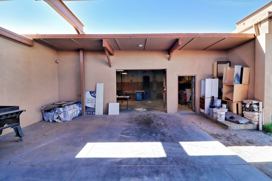 More Photos Of 6050 N Black Canyon Hwy, Phoenix Loft Creative Space For Sale