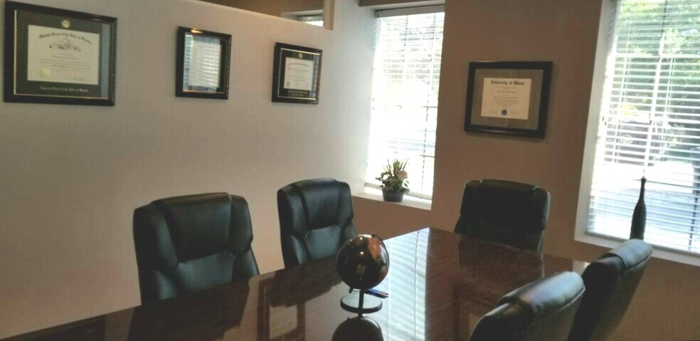 More Photos Of 405 6th St S, Saint Petersburg Office For Sale