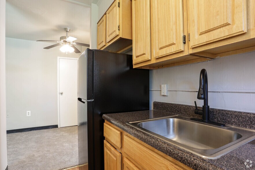 More Photos Of 2603 Southern Ave, Temple Hills Apartments For Sale