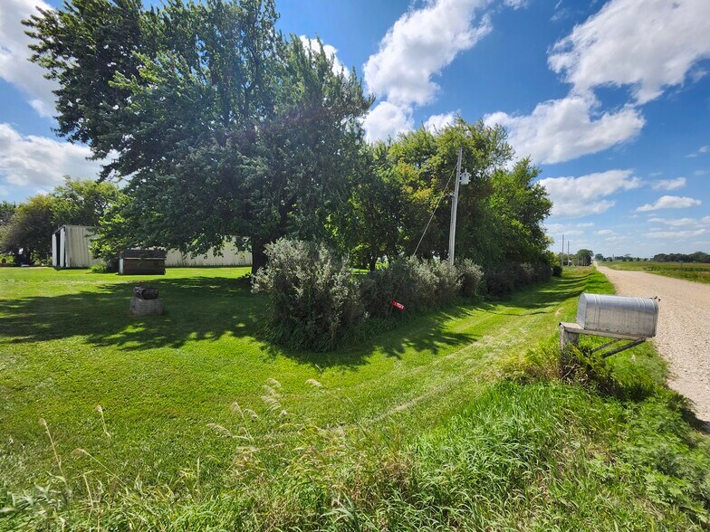 More Photos Of 17069 400th St, Leland Contractor Storage Yard For Sale