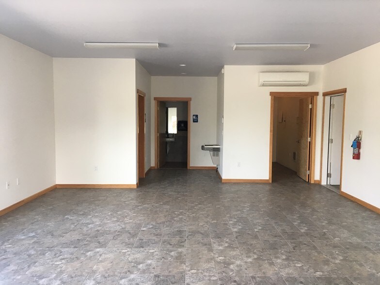 More Photos Of 4622 N Rebecca St, Spokane Industrial For Lease