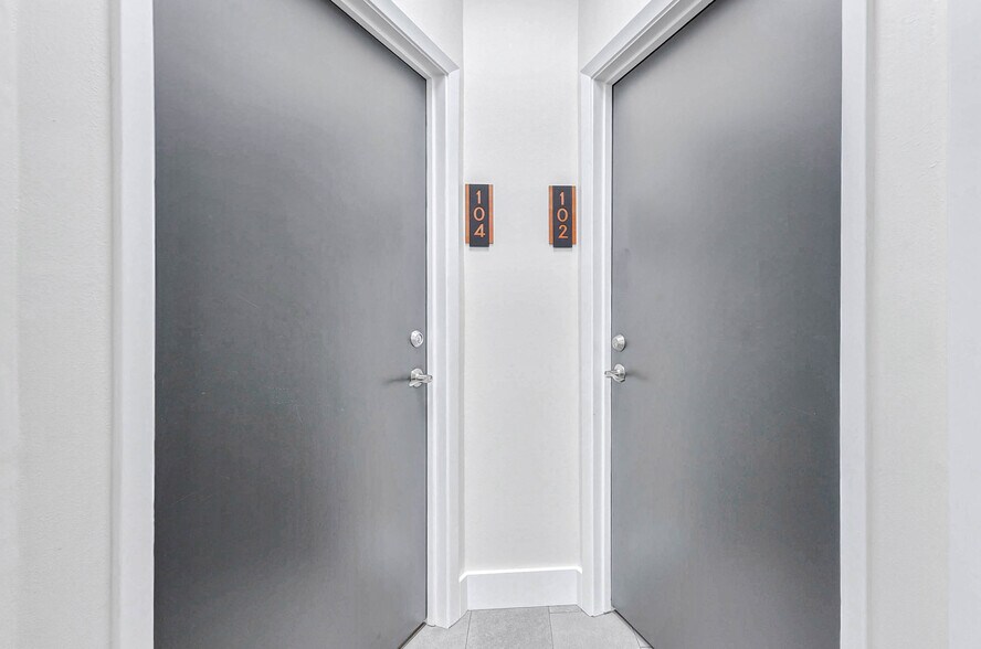 More Photos Of 12837 Louetta Rd, Cypress Office For Lease