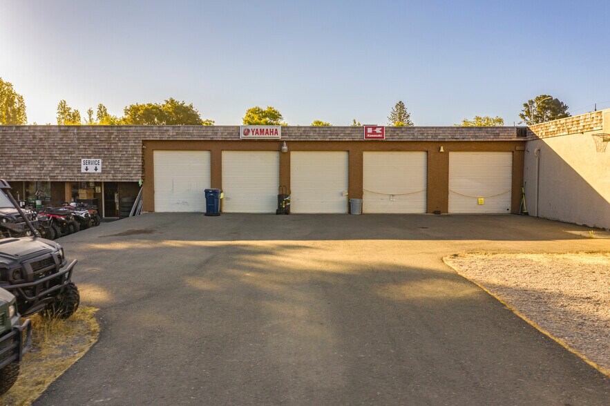 More Photos Of 3480 Petaluma Blvd N, Petaluma Self Storage For Sale