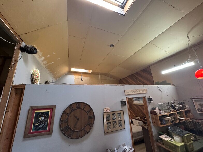 More Photos Of 3577 AZ-77, Taylor Office For Sale