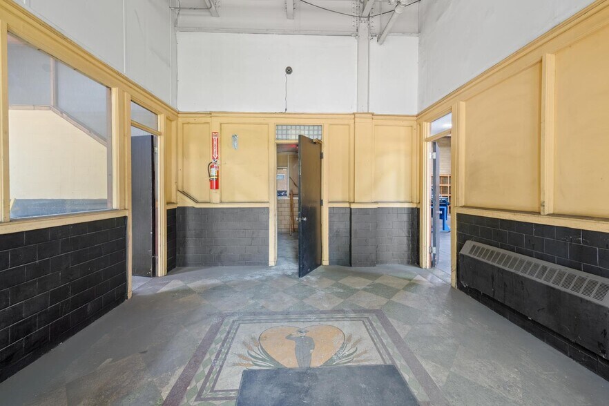 More Photos Of 254 Minot Ave, Auburn Warehouse For Sale