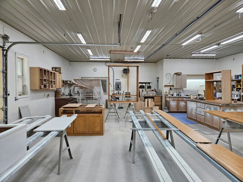 More Photos Of 244 County Road 555B, Tecumseh Manufacturing For Sale