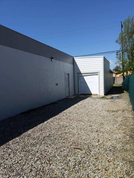 More Photos Of 6031 Clara St, Bell Gardens Warehouse For Lease