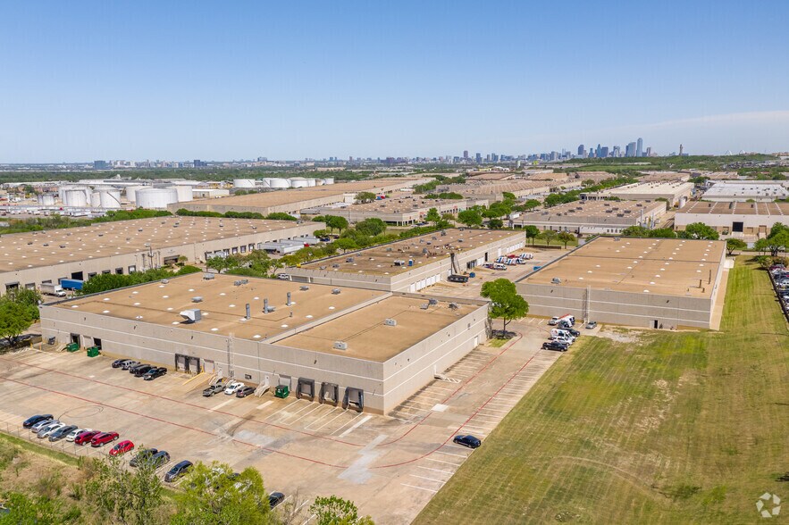 More Photos Of 4020 La Reunion Pky, Dallas Distribution For Lease