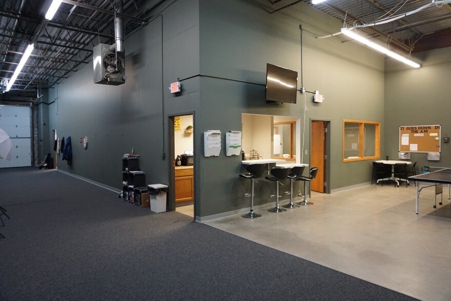 More Photos Of 6403-6443 Cecilia Cir, Edina Light Distribution For Lease