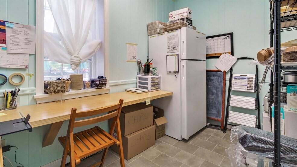 More Photos Of , Cutchogue Office For Sale