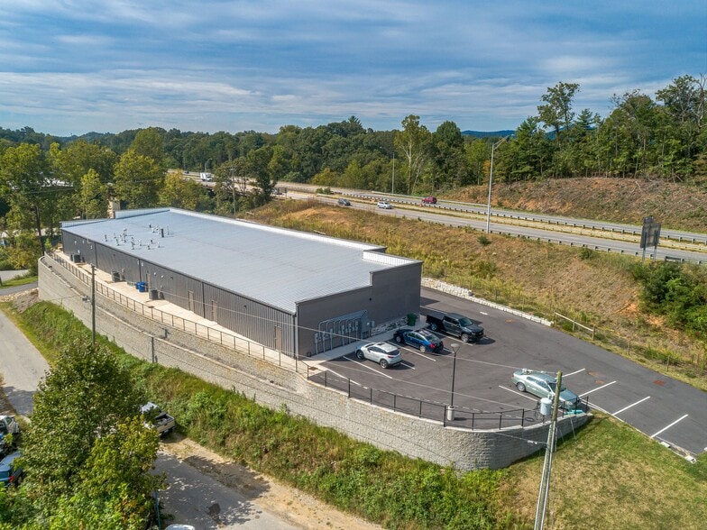 More Photos Of 94 Old Beaverdam Creek Rd, Woodfin General Retail For Lease