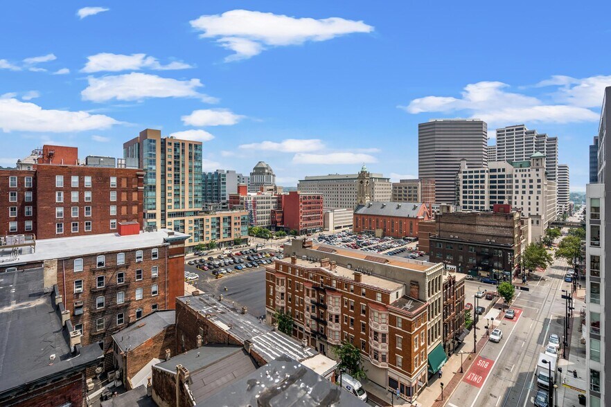 More Photos Of 817 Main St, Cincinnati Coworking Space