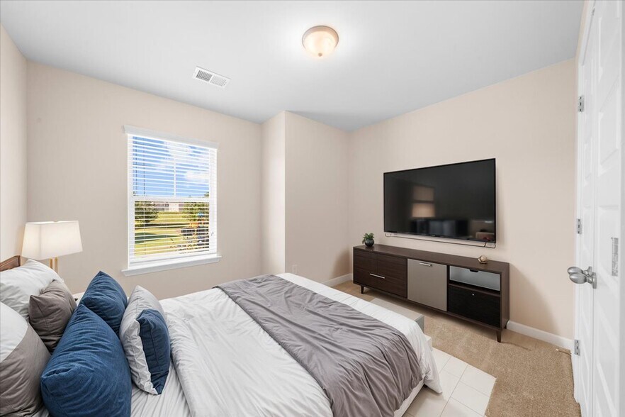 More Photos Of 300 Harrison Dr, Calhoun Apartments For Sale
