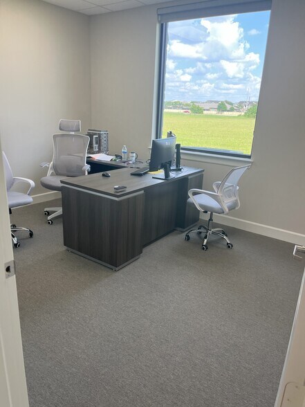 More Photos Of 25145 Star Ln, Katy Medical For Sale