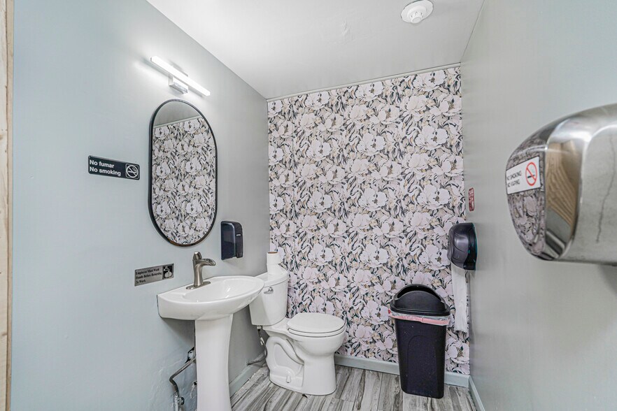 More Photos Of , Freeport General Retail For Sale