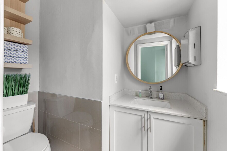 More Photos Of 97 NE 15th St, Homestead Coworking Space