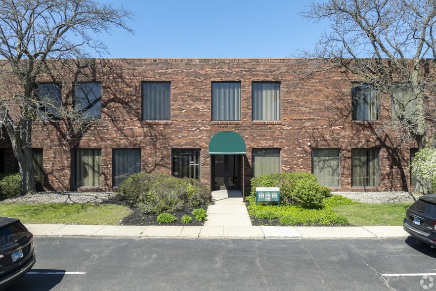 Primary Photo Of 3150-3210 Doolittle Dr, Northbrook Light Distribution For Sale