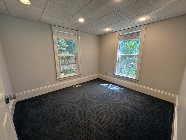 More Photos Of 550 W Musser St, Carson City Office For Lease