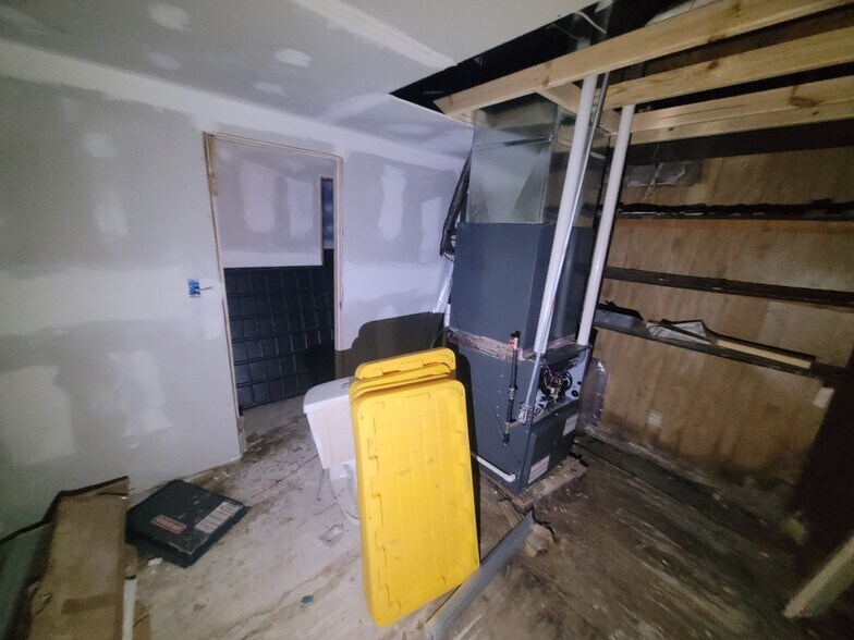 More Photos Of 14907 Livernois Ave, Detroit Flex For Sale