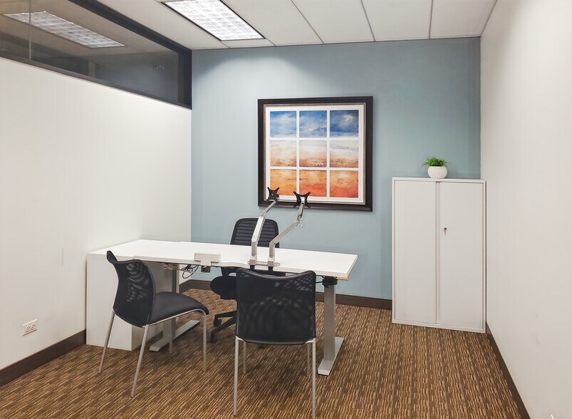 More Photos Of 203 N LaSalle St, Chicago Office For Lease