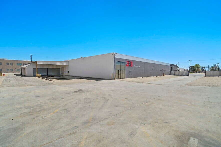 More Photos Of 1909 S Susan St, Santa Ana Distribution For Sale