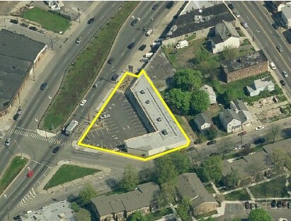 More Photos Of 389-391 Peninsula Blvd, Hempstead Freestanding For Lease