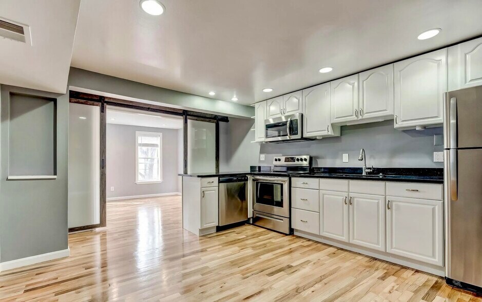 More Photos Of 1049 S Charles St, Baltimore Storefront Retail Residential For Sale