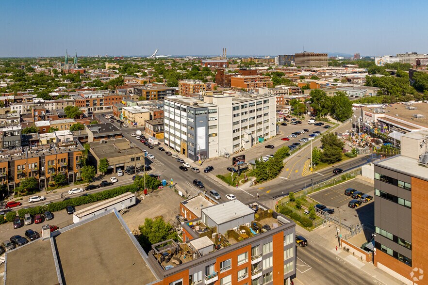 More Photos Of 90 Rue Beaubien O, Montréal Loft Creative Space For Lease
