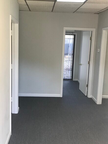 More Photos Of 9471 Baymeadows Rd, Jacksonville Medical For Lease