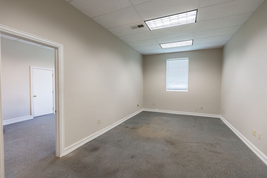 More Photos Of 140 College St, Crofton Schools For Sale