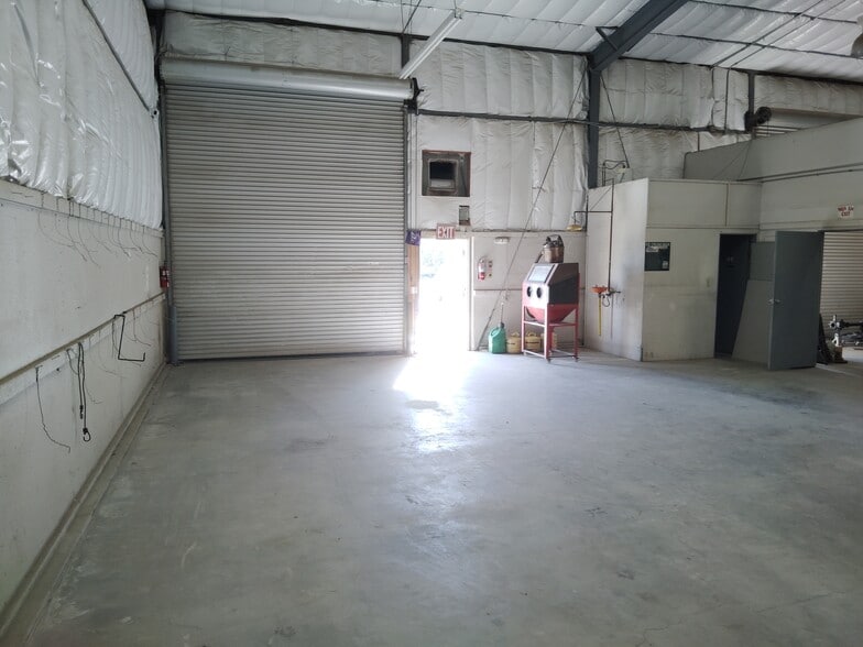 More Photos Of 65355 Dillon Rd, Desert Hot Springs Warehouse For Lease