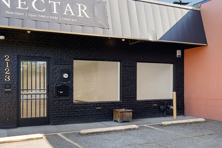 More Photos Of 2123 SE Division St, Portland Office For Lease