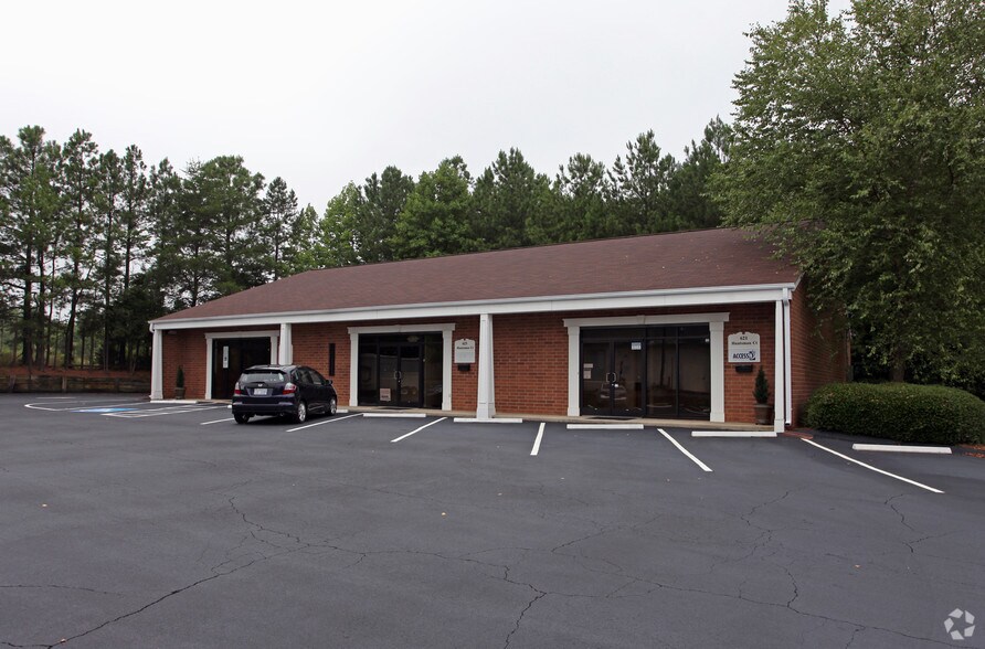 More Photos Of 621-625 Huntsman Ct, Gastonia Medical For Lease