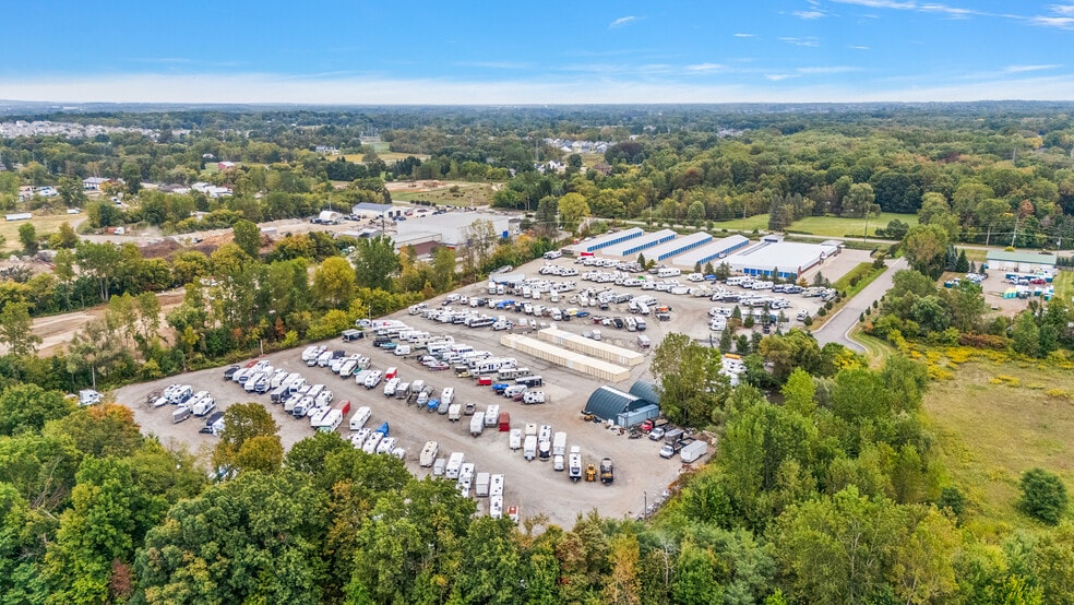 More Photos Of 59120 Oasis Center Dr, South Lyon Self Storage For Sale