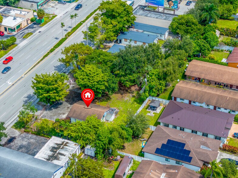 More Photos Of 5740 Pembroke Rd, West Park Warehouse For Sale