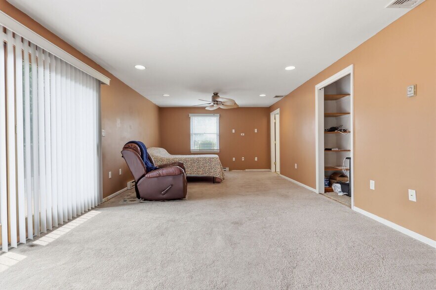 More Photos Of 168 White Horse Ave, Hamilton Office For Sale