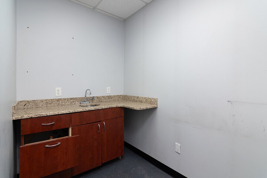 More Photos Of 120 N Main St, Attleboro Medical For Sale