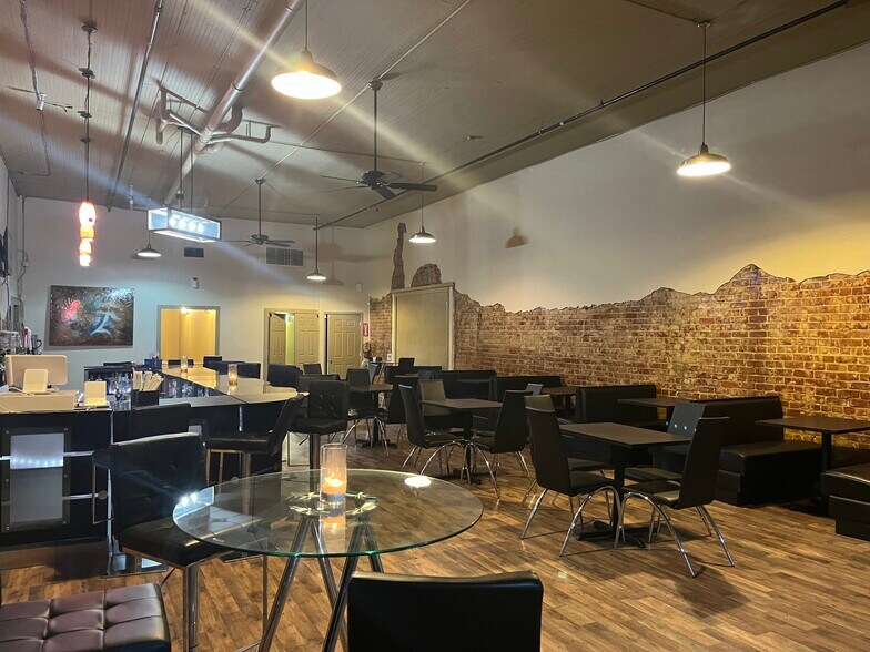 More Photos Of 745 Washington Ave, Greenville Hotel For Sale