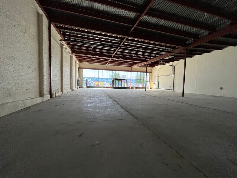 More Photos Of 55 Kent Ave, Brooklyn Storefront For Lease