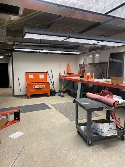 More Photos Of 9777 W Chinden Blvd, Garden City Office For Lease