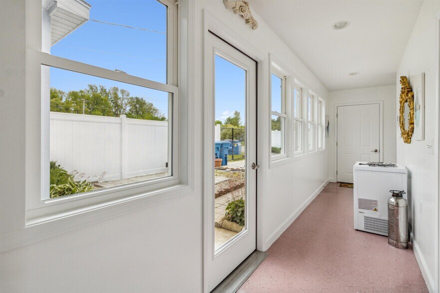 More Photos Of 7010 Frances Rd, Flushing Convenience Store For Sale