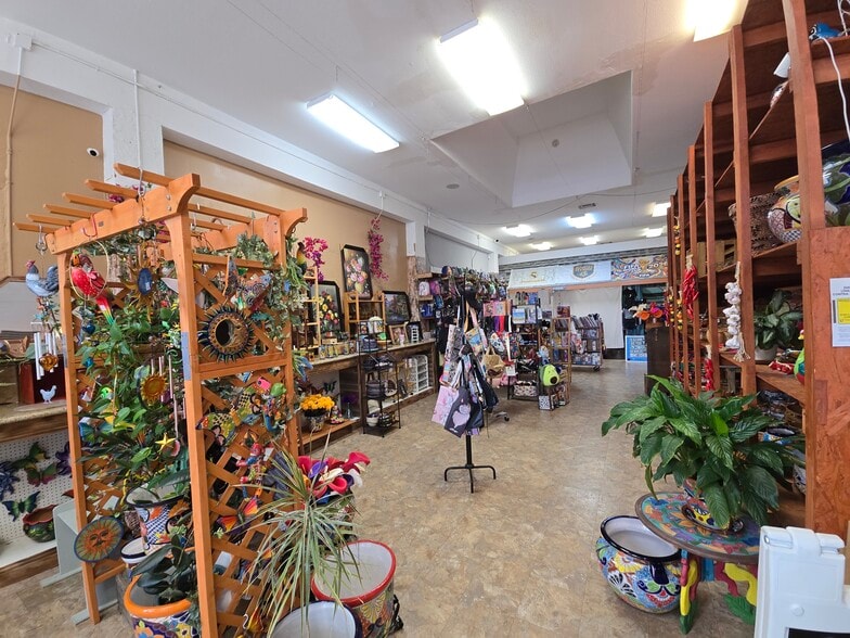 More Photos Of 7579-7581 Monterey St, Gilroy Storefront Retail Office For Sale