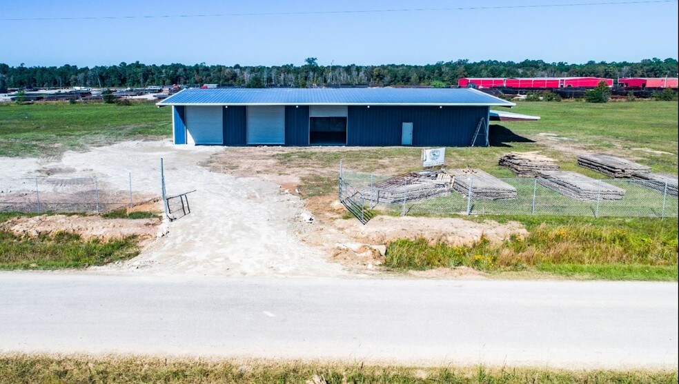 Primary Photo Of 12650 Cole Dr, Cleveland Warehouse For Sale