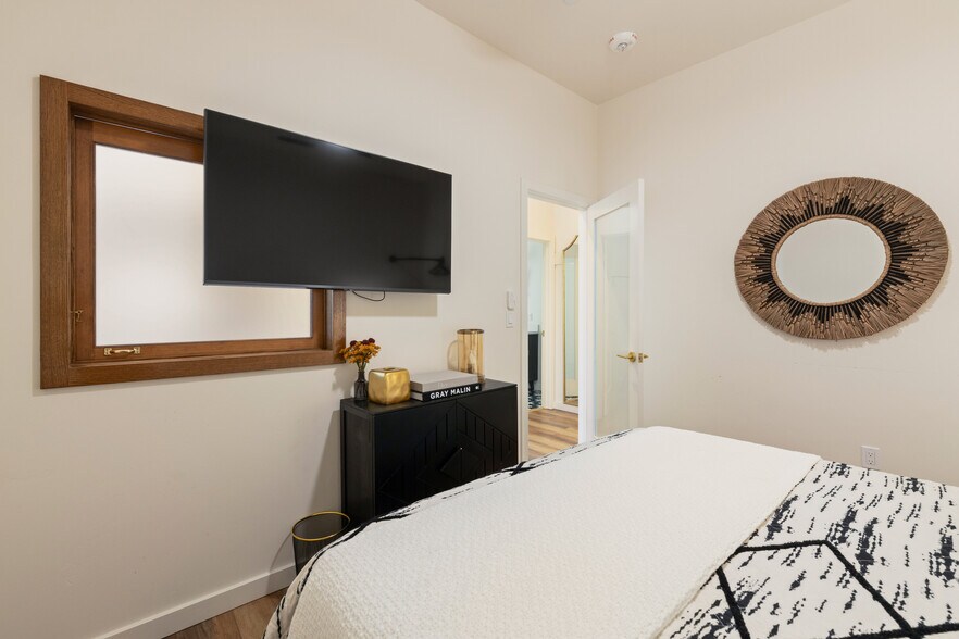 More Photos Of 302 N Main St, Lakeport Storefront For Sale