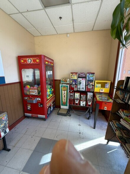 More Photos Of 9965 El Camino Real, Atascadero Storefront For Sale