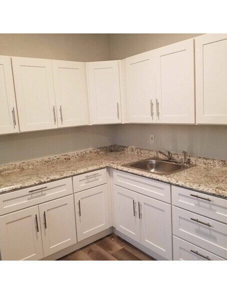 More Photos Of 204 SE 12th St, College Place Apartments For Sale