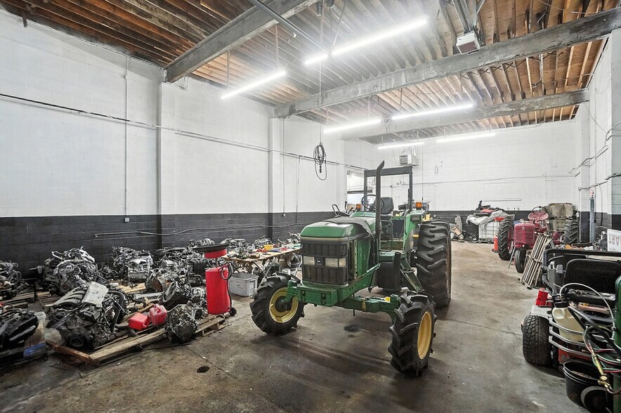 More Photos Of 603 S Broadway St, Dayton Warehouse For Sale