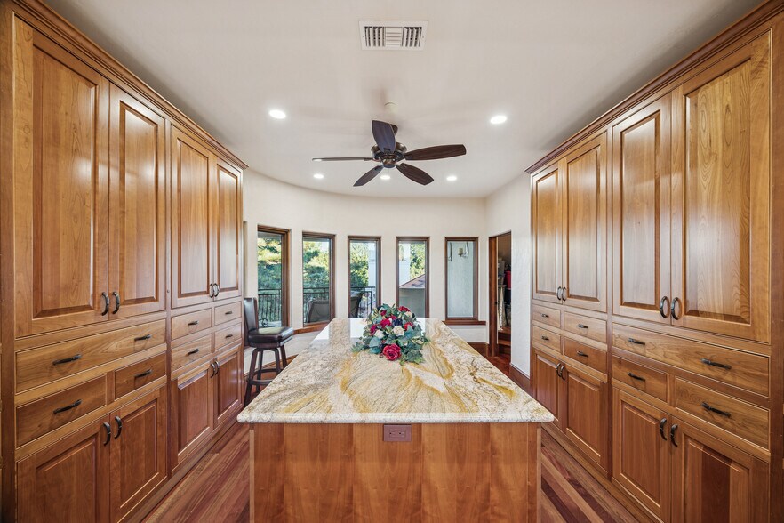 More Photos Of 21538 Mueschke Rd, Tomball Lodge Meeting Hall For Sale